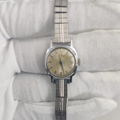Vintage Silvana 6079 Stainless Steel Back Swiss Made Ladies Wristwatch Self Winding