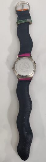 Vintage-Guess-Japan-Movement-Ladies-Wristwatch-1994-6.jpeg