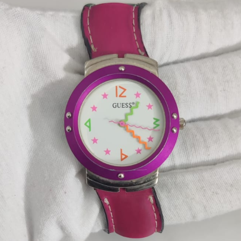 Vintage-Guess-Japan-Movement-Ladies-Wristwatch-1994.png