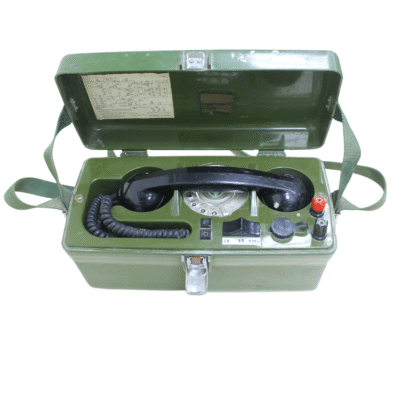 BRITISH ARMY PYE 704B LINESMAN'S FIELD TELEPHONE PO Linesman / Army Field Telephone