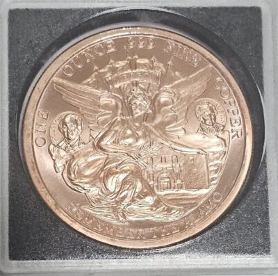 1 oz .999 fine copper round featuring a design that resembles the historic Texas Centennial commemorative motif.